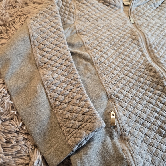 Christopher & Banks Gray Quilted Zip Up Sweatshirt jacket Size Large - Picture 7 of 14